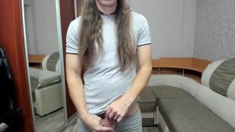 Snapshot of marryplz chatting on 10-16-25, 06:20 Alan online show from 10-16-25, 06:20