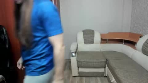 Snapshot of marryplz chatting on 11-25-25, 12:49 Alan online show from 11-25-25, 12:49