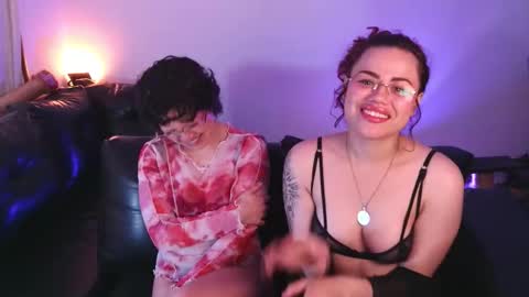 Snapshot of marsdoll chatting on 11-19-25, 04:29 Marsdoll online show from 11-19-25, 04:29