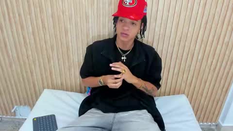 MARSHALL online show from 10-20-25, 01:11