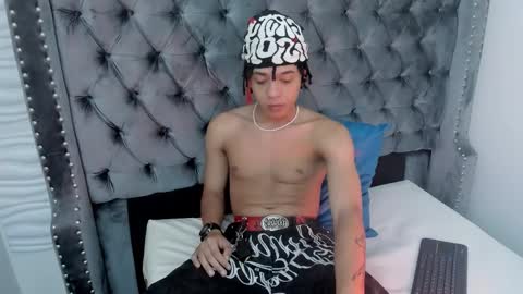 MARSHALL online show from 11-26-25, 01:23