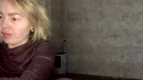 Snapshot of martaluna_ chatting on 11-15-25, 01:40 Marta online show from 11-15-25, 01:40