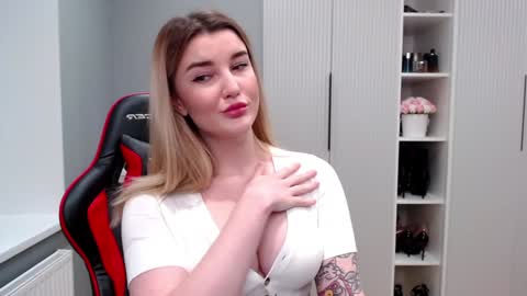 Marti online show from 03-11-25, 09:37