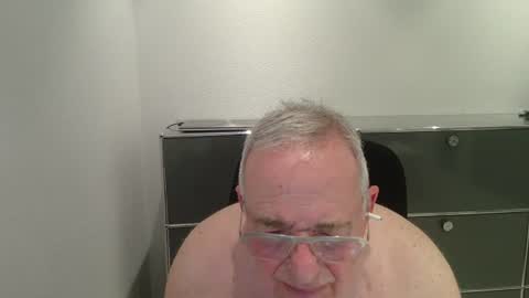 martin_1947 online show from 06-26-26, 10:14