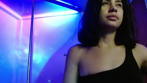 100 explicit here. follow  online show from 07-01-26, 06:48