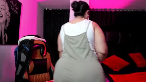   MARTINA   online show from 02-10-25, 11:34