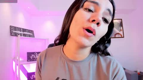 Snapshot of martina_mancinii chatting on 04-15-26, 02:24 Martina online show from 04-15-26, 02:24