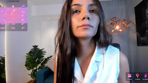 Snapshot of martina_mancinii chatting on 05-14-26, 01:51 Martina online show from 05-14-26, 01:51