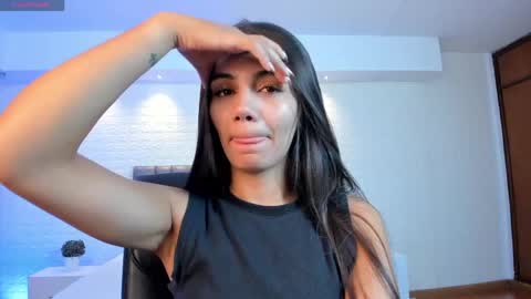 Snapshot of martina_mancinii chatting on 05-20-26, 11:38 Martina online show from 05-20-26, 11:38