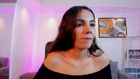 Snapshot of martina_mancinii chatting on 06-30-26, 01:12 Martina online show from 06-30-26, 01:12