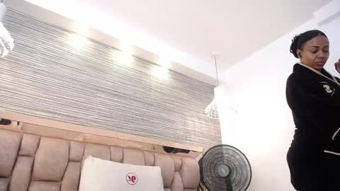 martina touss  online show from 02-26-25, 06:32