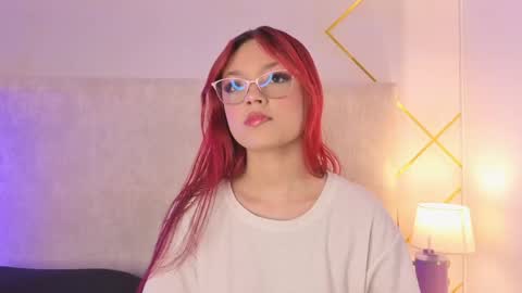 Snapshot of martinaa_garcia chatting on 05-23-26, 08:02 Martina online show from 05-23-26, 08:02