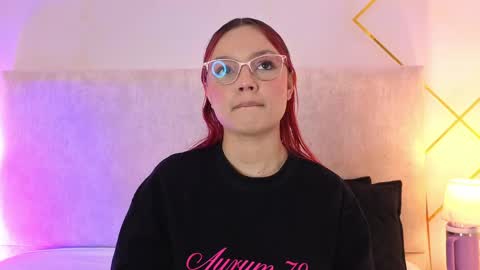 Snapshot of martinaa_garcia chatting on 05-25-26, 07:42 Martina online show from 05-25-26, 07:42