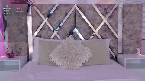 Martina Garcia online show from 11-14-25, 07:56