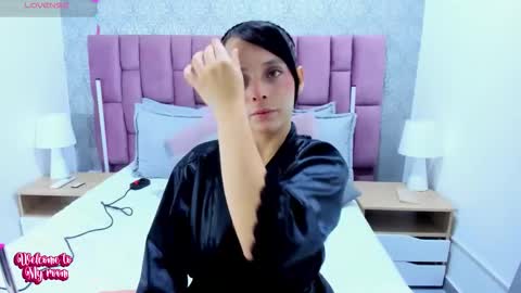 martina rizzi online show from 10-28-25, 04:16