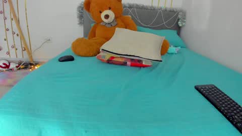 Snapshot of martinarossi chatting on 12-03-24, 11:13 ... ... online show from 12-03-24, 11:13