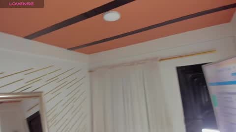 Snapshot of martinarossi chatting on 01-14-25, 03:11 ... ... online show from 01-14-25, 03:11