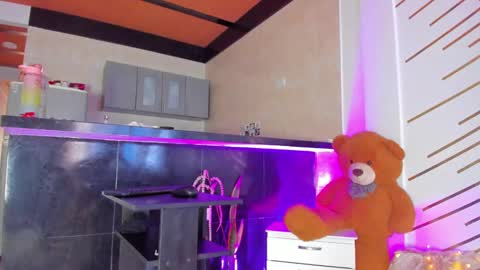 Snapshot of martinarossi chatting on 02-03-25, 06:39 ... ... online show from 02-03-25, 06:39