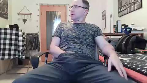 Snapshot of martingersdorf85 chatting on 11-10-25, 12:04 Martin online show from 11-10-25, 12:04