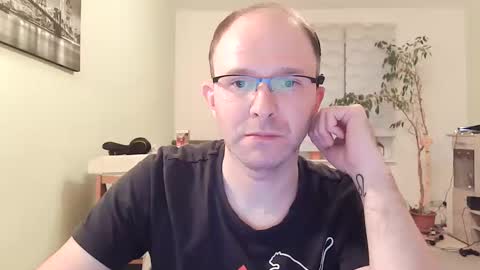 Snapshot of martingersdorf85 chatting on 11-12-25, 03:34 Martin online show from 11-12-25, 03:34