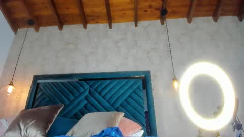 Snapshot of marttina_ruiz chatting on 06-25-26, 07:40 Martina online show from 06-25-26, 07:40