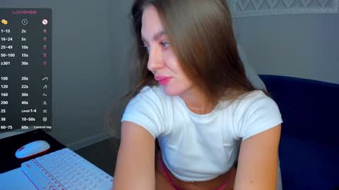 Snapshot of mary__cool chatting on 12-18-24, 12:32 Mary GTM2 Mon-Sun 0300am-0900am online show from 12-18-24, 12:32