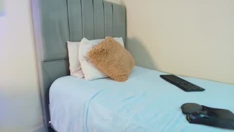 Snapshot of mary_cute9 chatting on 07-07-26, 12:09 mary_cute9 online show from 07-07-26, 12:09