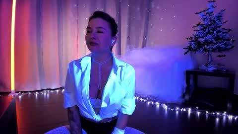 Julia online show from 11-18-25, 10:25