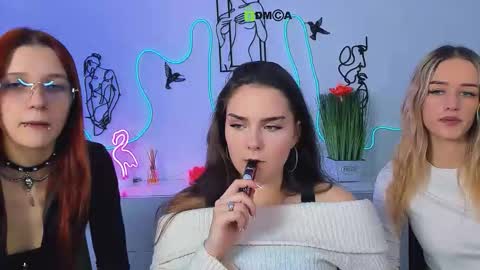 Snapshot of mary_skiny chatting on 03-21-26, 10:20 mary skiny online show from 03-21-26, 10:20