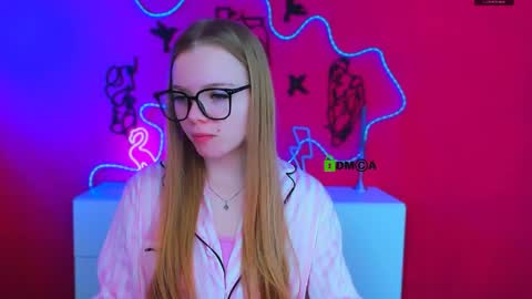 Snapshot of mary_skiny chatting on 04-04-26, 05:27 mary skiny online show from 04-04-26, 05:27