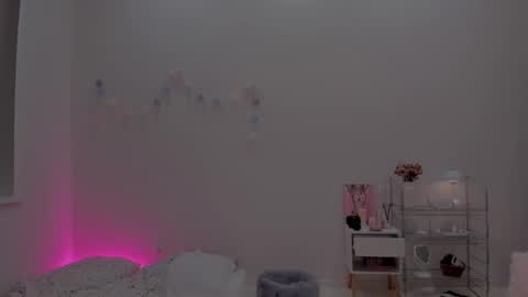 Maryana online show from 09-22-25, 01:02