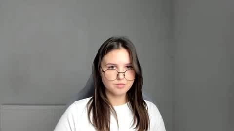 Snapshot of mary_wave_ chatting on 07-15-26, 11:15 Alice online show from 07-15-26, 11:15