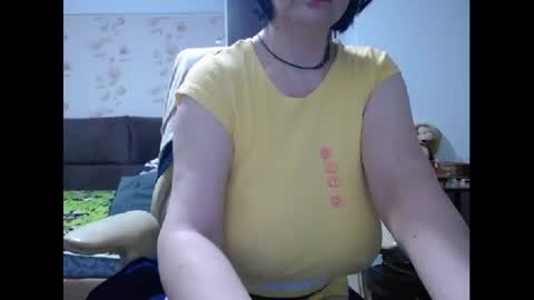 Snapshot of mary_x chatting on 06-05-26, 03:35 Mary online show from 06-05-26, 03:35