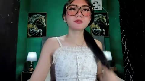 Snapshot of maryannbrown chatting on 06-29-26, 05:03 maryannbrown online show from 06-29-26, 05:03
