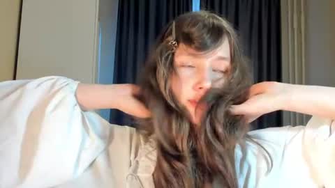 Maryann online show from 06-19-26, 02:54