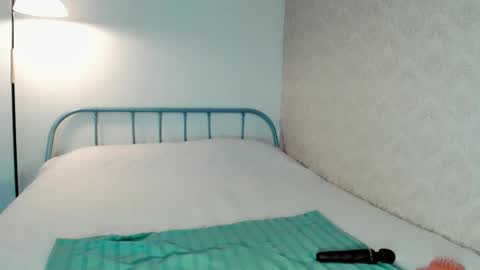 Snapshot of maryblacky chatting on 12-15-25, 06:06 Anna online show from 12-15-25, 06:06