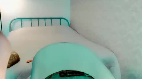 Snapshot of maryblacky chatting on 05-17-26, 04:32 Anna online show from 05-17-26, 04:32
