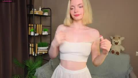 Mary online show from 05-04-26, 12:28