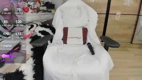 Snapshot of maryeelle chatting on 12-28-24, 12:47 Maryelle online show from 12-28-24, 12:47