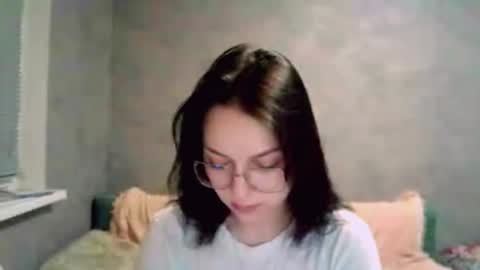 Stephie online show from 12-04-25, 08:17