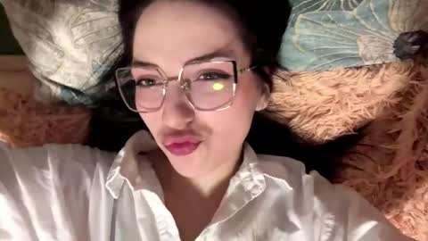 Stephie online show from 12-17-25, 09:32