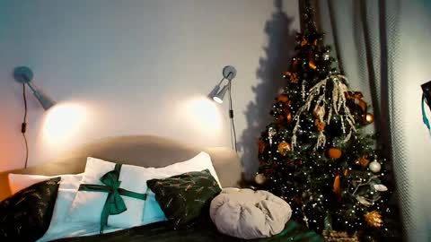 Snapshot of marykeysss chatting on 12-12-24, 06:31 Bun online show from 12-12-24, 06:31