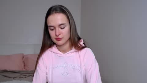 Mari online show from 12-15-25, 08:24