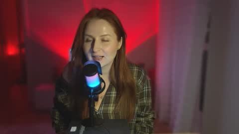 Snapshot of maryleesa chatting on 04-29-26, 08:37 SirenVictoria online show from 04-29-26, 08:37