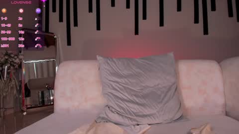 Snapshot of marylewis_ chatting on 01-08-25, 05:37 Mary online show from 01-08-25, 05:37