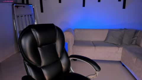 Snapshot of marylewis_ chatting on 01-11-25, 11:56 Mary online show from 01-11-25, 11:56