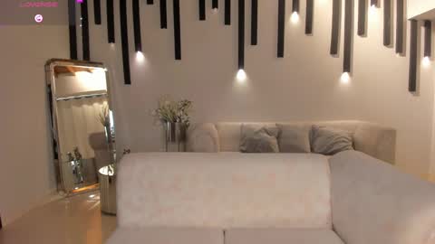 Snapshot of marylewis_ chatting on 03-05-25, 03:18 Mary online show from 03-05-25, 03:18