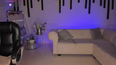 Snapshot of marylewis_ chatting on 03-10-25, 05:50 Mary online show from 03-10-25, 05:50