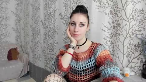 Snapshot of marylou_ chatting on 12-08-24, 06:22 Mary Lou online show from 12-08-24, 06:22