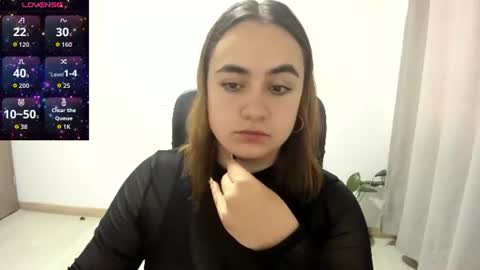 Snapshot of maryluna95 chatting on 06-24-26, 08:41 Dulce Maria online show from 06-24-26, 08:41